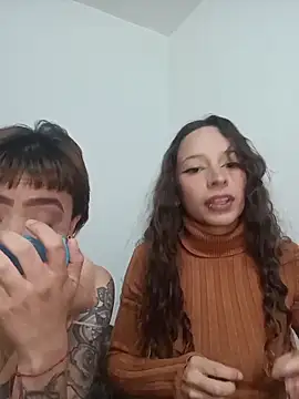 AlexxaAndRileyy online show from 04-05-26, 06:25