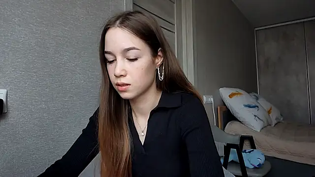 SherrylMaler online show from 02-11-26, 04:34