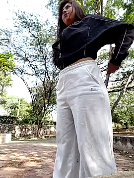 ThamaraGen  online show from 02-26-26, 01:55