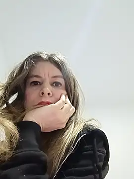 Didi2081 online show from 01-12-26, 06:47