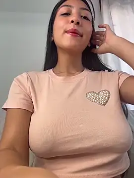 Mavi roouse online show from 04-26-26, 02:14