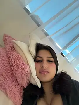 Mia arabs online show from 04-24-26, 04:31