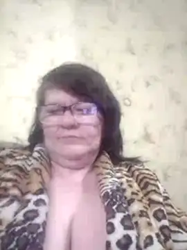 NysiOlsen online show from 04-21-26, 04:57