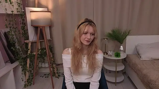 JuanaSumma online show from 04-13-26, 06:06