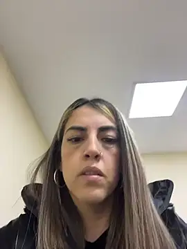 Snapshot of Paulinaa_bella chatting on 02-26-26, 11:27 Paulinaa bella online show from 02-26-26, 11:27