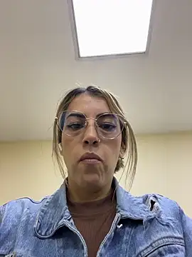 Snapshot of Paulinaa_bella chatting on 02-25-26, 11:48 Paulinaa bella online show from 02-25-26, 11:48