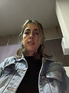 Snapshot of Paulinaa_bella chatting on 02-11-26, 12:54 Paulinaa bella online show from 02-11-26, 12:54