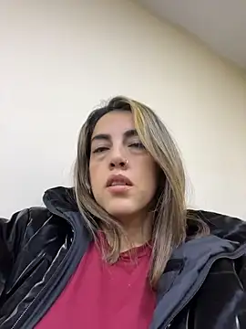 Snapshot of Paulinaa_bella chatting on 03-03-26, 01:12 Paulinaa bella online show from 03-03-26, 01:12