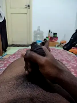 Snapshot of TamilBoy3007 chatting on 02-05-26, 08:48 TamilBoy3007 online show from 02-05-26, 08:48