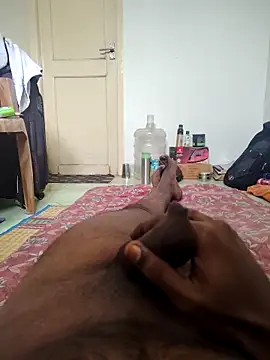 Snapshot of TamilBoy3007 chatting on 02-01-26, 04:33 TamilBoy3007 online show from 02-01-26, 04:33