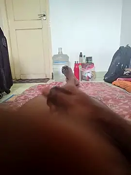 Snapshot of TamilBoy3007 chatting on 02-16-26, 10:25 TamilBoy3007 online show from 02-16-26, 10:25