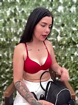 Adhaira pink10 online show from 01-14-26, 07:28