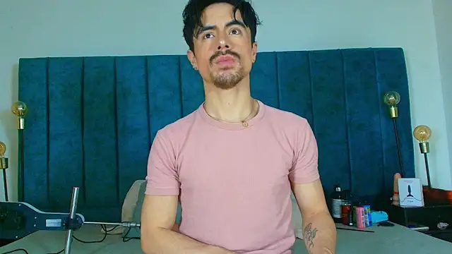 Ethan Briggs  online show from 03-29-26, 03:41