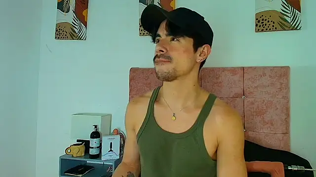 Snapshot of Ethan_Briggs_ chatting on 02-09-26, 03:48 Ethan Briggs online show from 02-09-26, 03:48