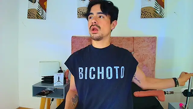 Snapshot of Ethan_Briggs_ chatting on 02-12-26, 03:39 Ethan Briggs online show from 02-12-26, 03:39