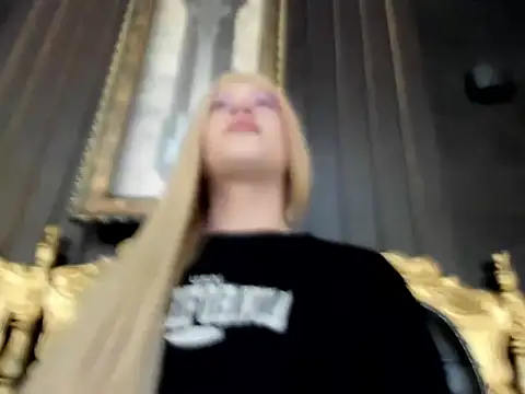 Snapshot of Gomory_Niix chatting on 06-10-26, 02:57 Gomory Niix online show from 06-10-26, 02:57