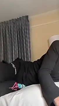 sterng6969 online show from 02-07-26, 03:47