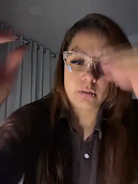 Pretty  Milf online show from 06-14-26, 11:17