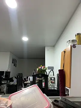 Pretty  Milf online show from 04-24-26, 09:44