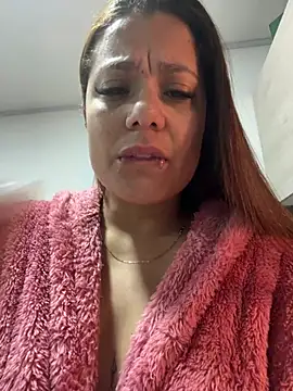 Pretty  Milf online show from 03-06-26, 09:26