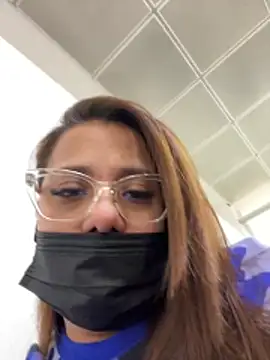 Pretty  Milf online show from 06-12-26, 02:37