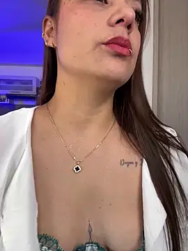 Pretty  Milf online show from 04-07-26, 02:19