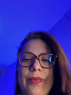 Pretty  Milf online show from 05-28-26, 01:06
