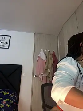 Pretty  Milf online show from 06-19-26, 08:03