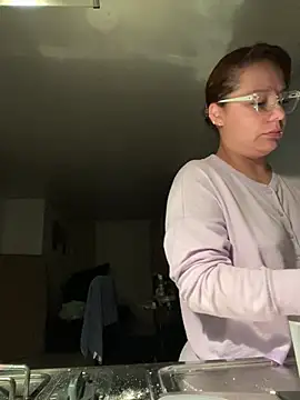 Pretty  Milf online show from 07-11-26, 10:04