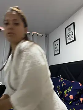 Pretty  Milf online show from 03-31-26, 10:45