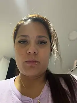 Pretty  Milf online show from 03-22-26, 10:33