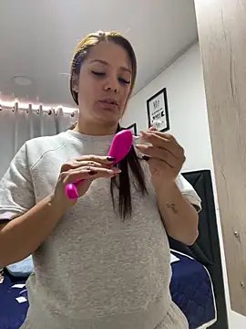 Pretty  Milf online show from 05-01-26, 03:17