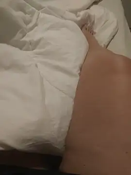 Snapshot of Karine0806 chatting on 02-10-26, 12:20 Karine0806 online show from 02-10-26, 12:20