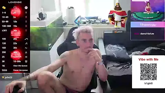 Rayzel White online show from 05-17-26, 01:11