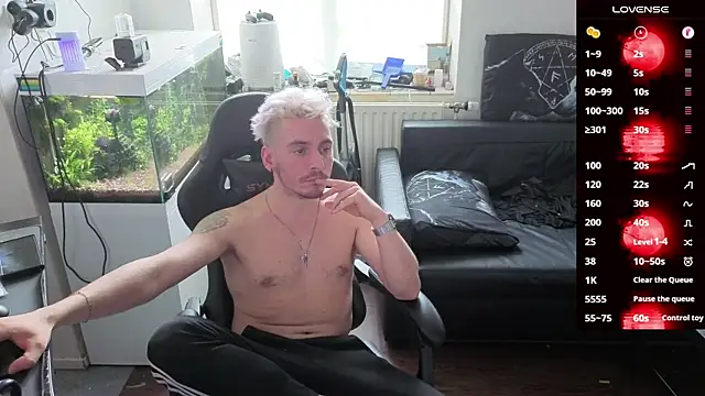 Rayzel White online show from 04-10-26, 03:08