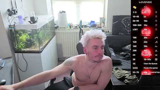 Rayzel White online show from 04-12-26, 11:57