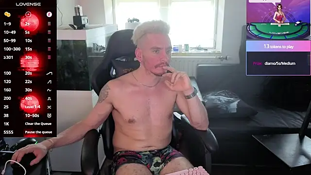 Rayzel White online show from 06-10-26, 03:46