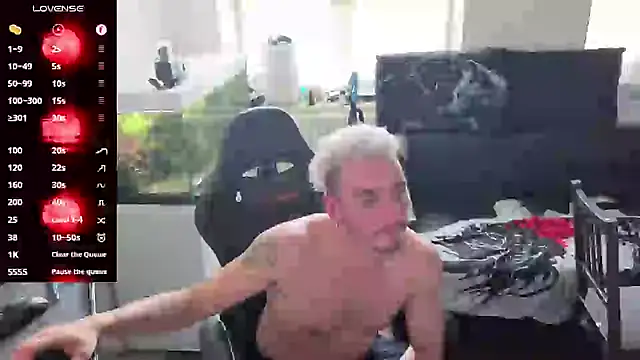 Rayzel White online show from 05-03-26, 11:37