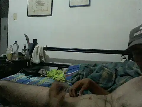 guevo14cm3 online show from 03-25-26, 03:39