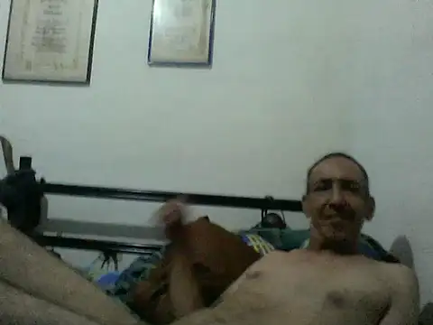 guevo14cm3 online show from 02-16-26, 02:43