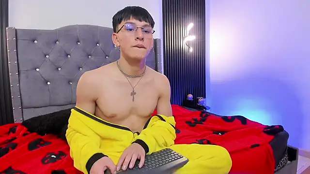 Alexander Collinss online show from 02-03-26, 06:22