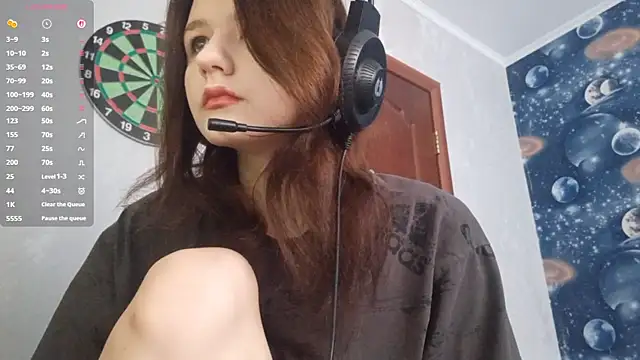 Snapshot of GameToiler chatting on 04-22-26, 08:21 GameToiler online show from 04-22-26, 08:21