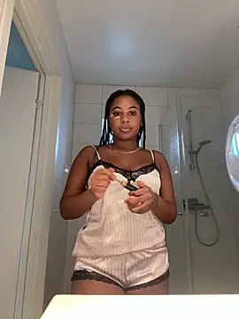 xo steffyxo 4 online show from 05-04-26, 05:11