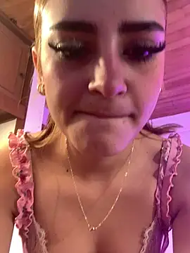 Snapshot of ivy-777 chatting on 05-10-26, 06:10 ivy-777 online show from 05-10-26, 06:10