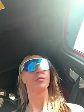 Snapshot of tastemecaroline chatting on 03-31-26, 08:55 tastemecaroline online show from 03-31-26, 08:55