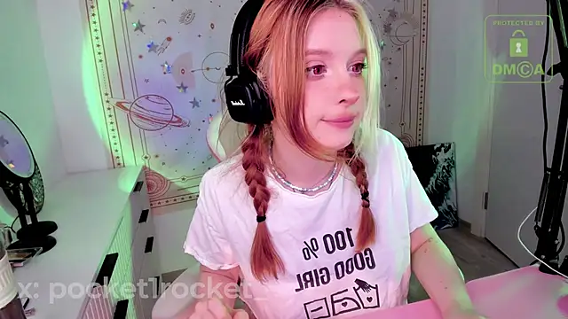 Snapshot of _PocketRocket_ chatting on 05-02-26, 12:05 PocketRocket online show from 05-02-26, 12:05