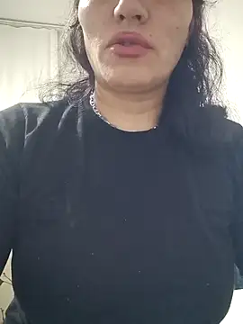 Snapshot of Karanfilim chatting on 07-16-26, 10:51 Karanfilim online show from 07-16-26, 10:51