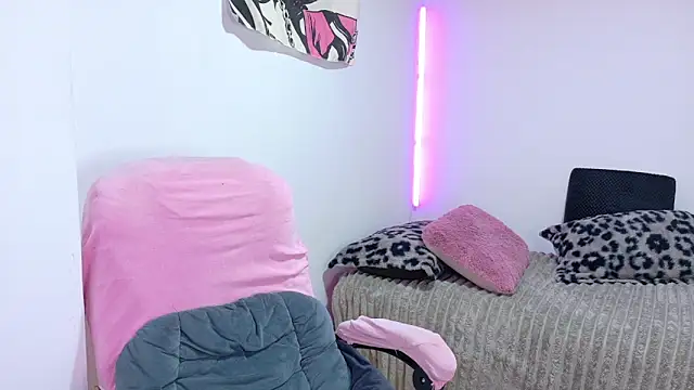 dollmeow online show from 04-04-26, 11:44