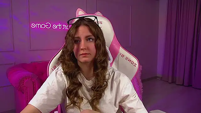 SofiaSarvain online show from 03-10-26, 06:45