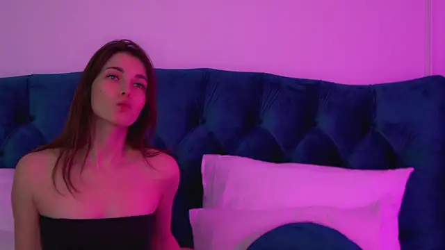 Snapshot of VanessaCelesti chatting on 02-25-26, 06:35 VanessaCelesti online show from 02-25-26, 06:35